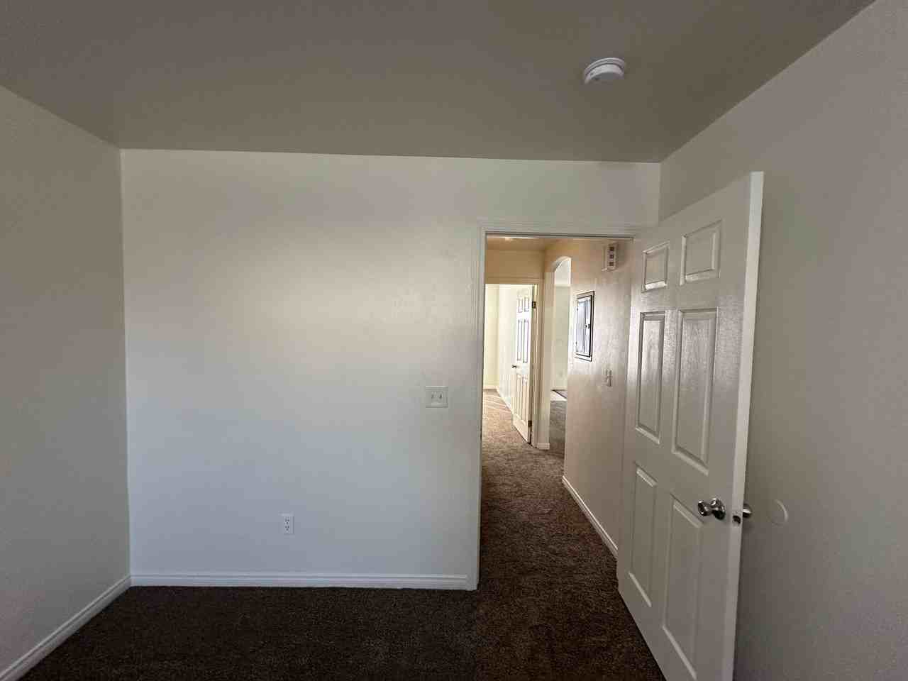 602 Blue Mountain Way Bakersfield, CA 93308 - Photo 3 of 7