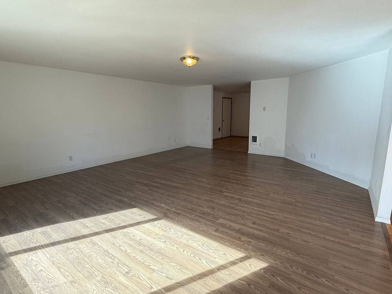 16046 Dyke Rd - Photo 2 of 21