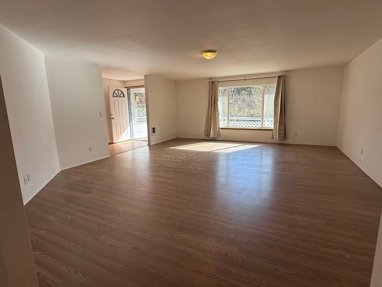 16046 Dyke Rd - Photo 3 of 21