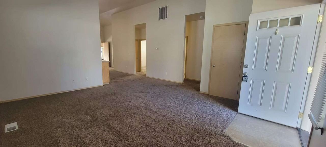 3842 Ryunkin St Se - Photo 3 of 13