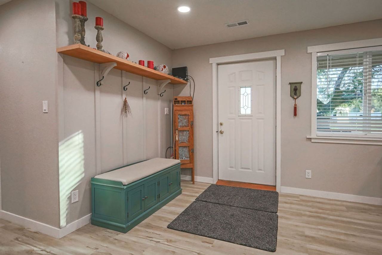 29027 David Ln - Photo 4 of 28