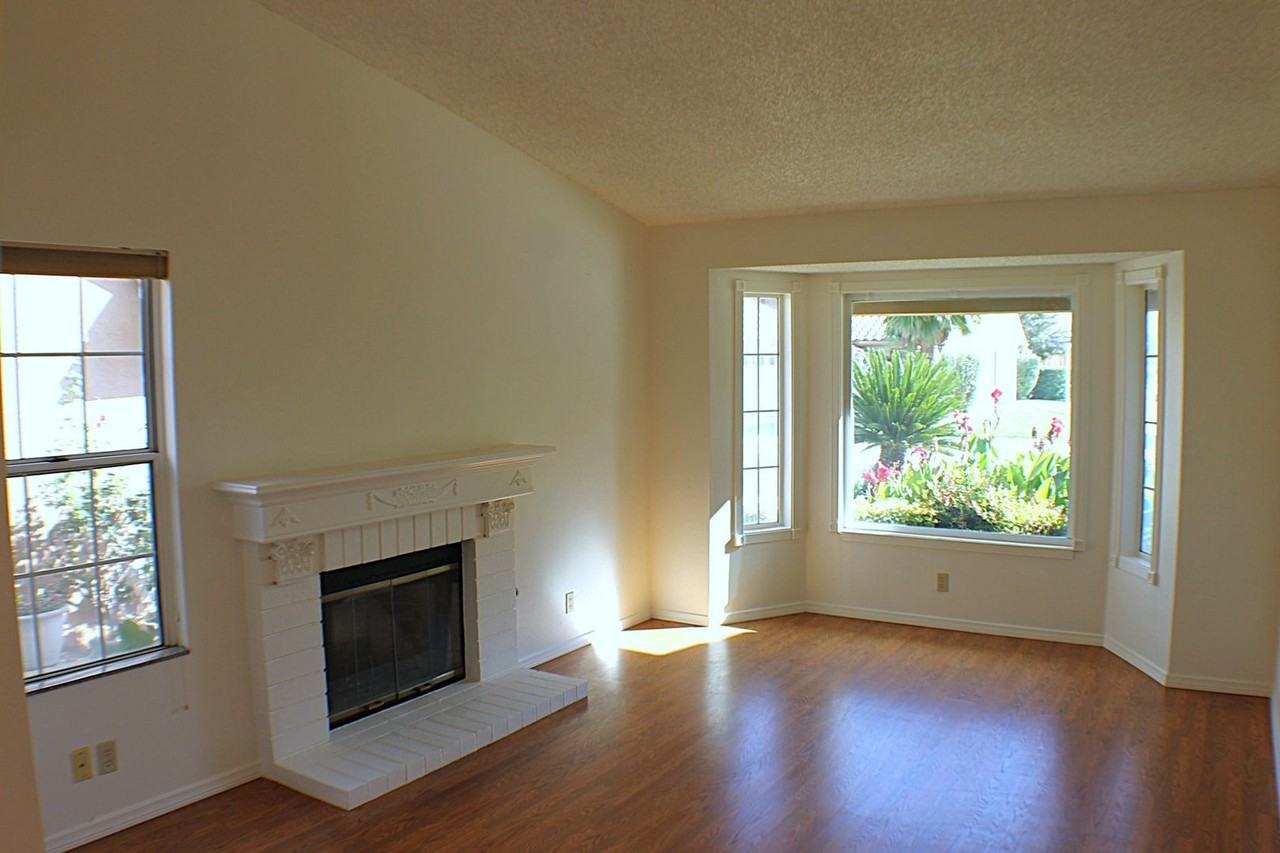 6359 Cherry Hill Ave - Photo 7 of 31