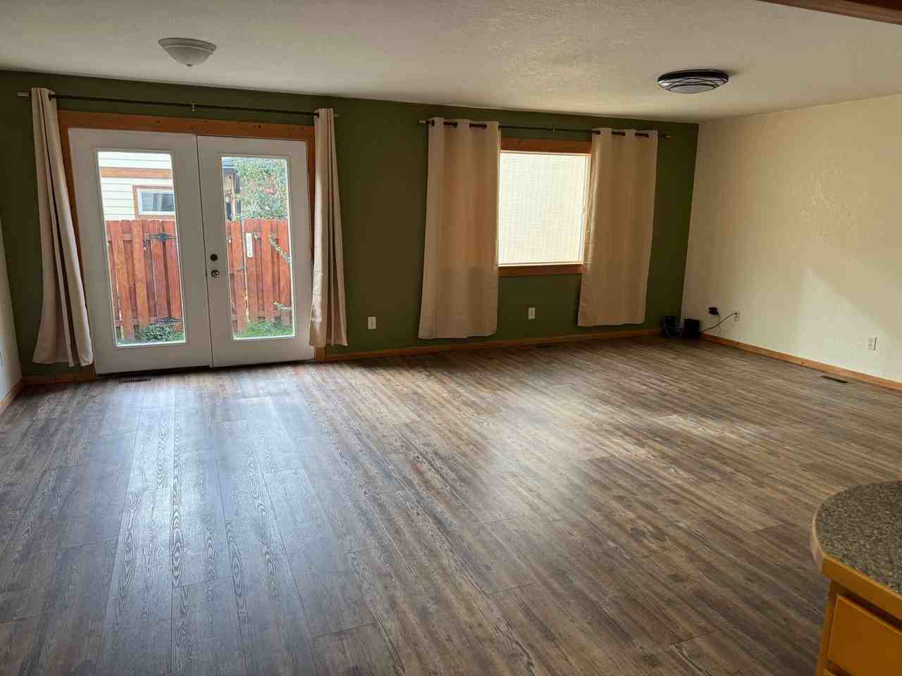 697 Waverly Place - Photo 3 of 10