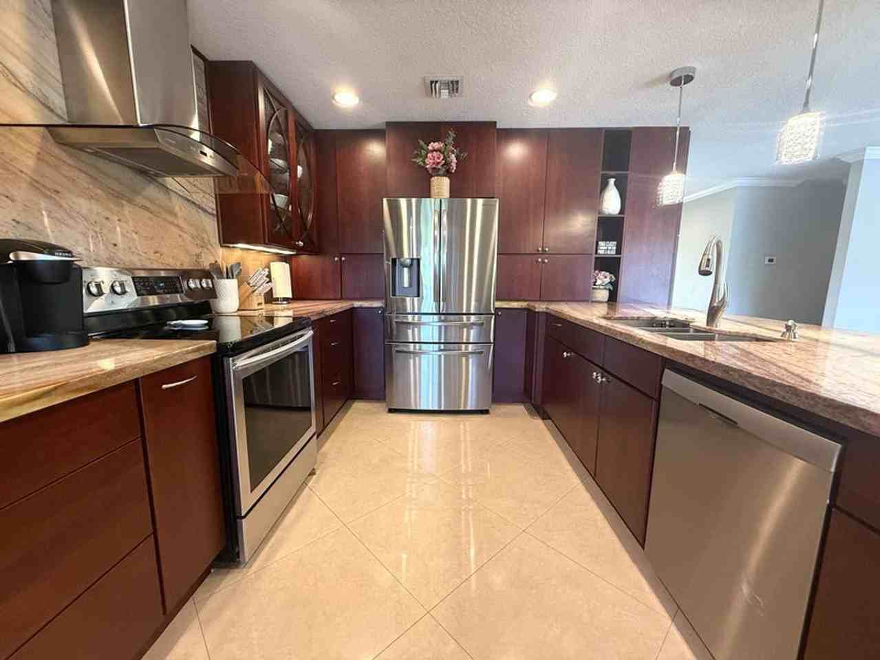 3250 Lakeview Blvd - Photo 3 of 21