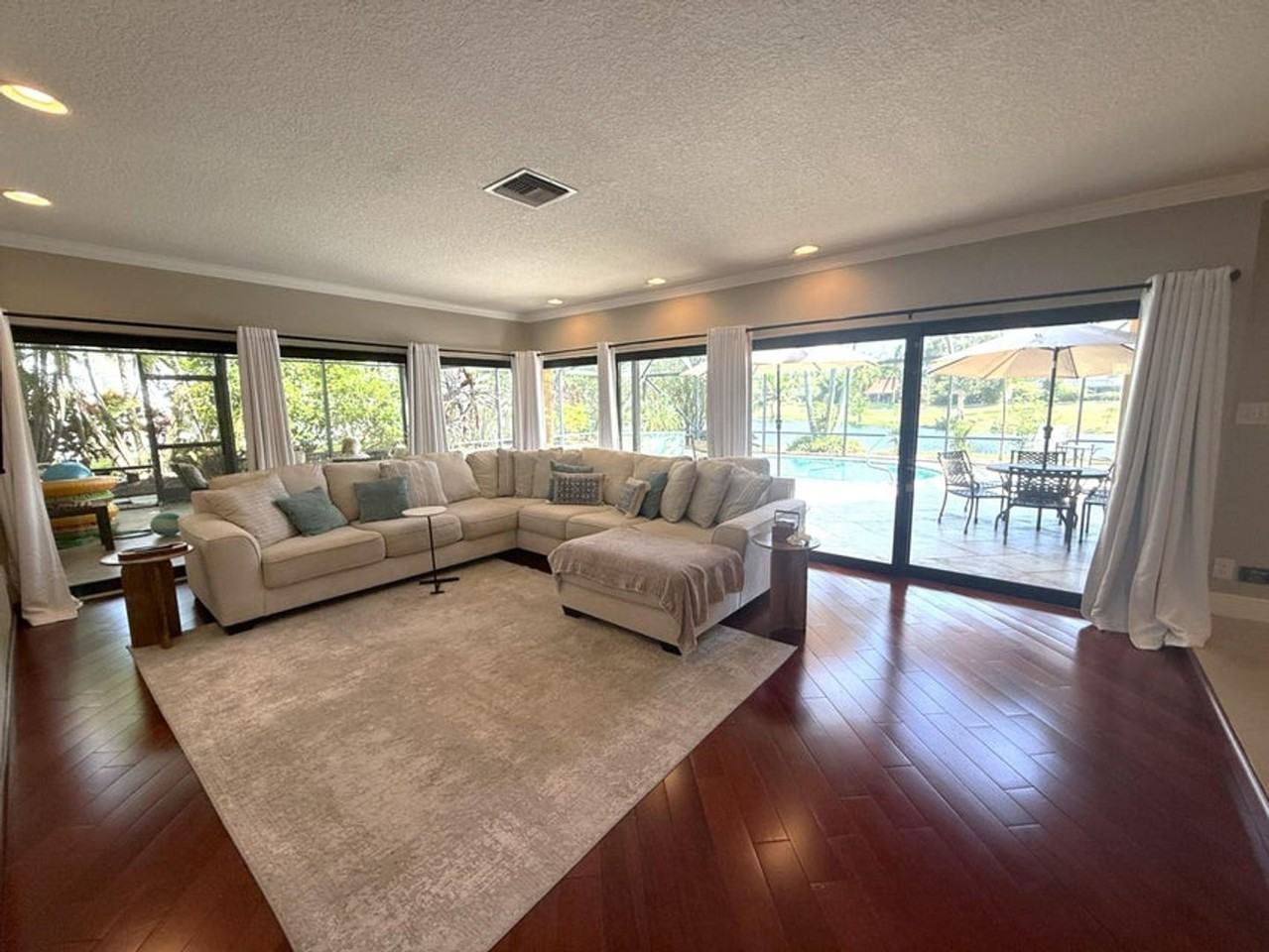 3250 Lakeview Blvd - Photo 6 of 21