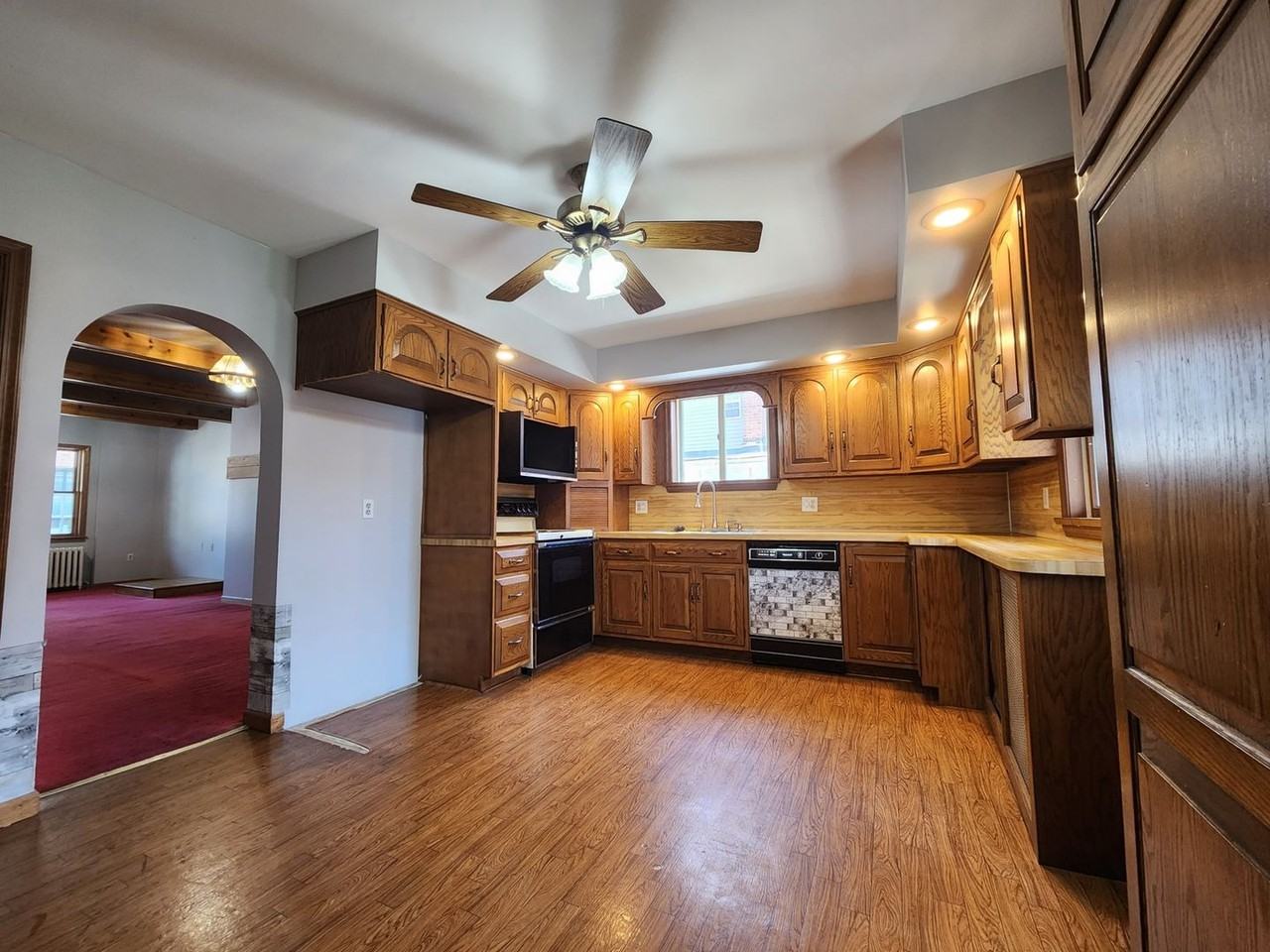 11 Lewis Street - Photo 2 of 10