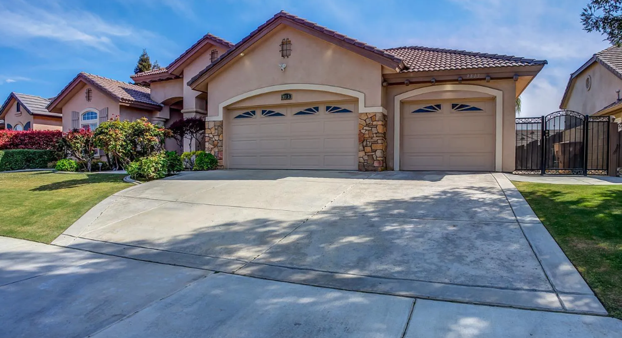 9813 Fitzgerald Drive - Photo 2 of 26