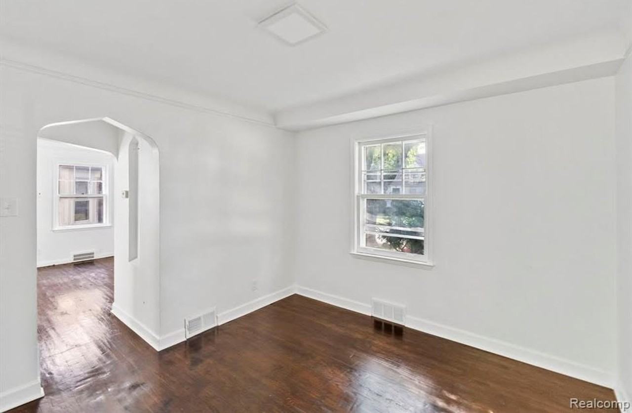 19170 Mansfield St #1 - Photo 5 of 11