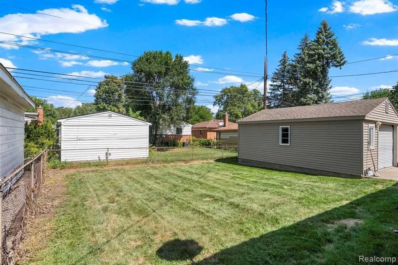 1257 Jerry Ave #1 - Photo 4 of 29