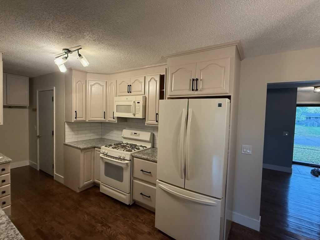 15350 Drexel Way - Photo 6 of 21