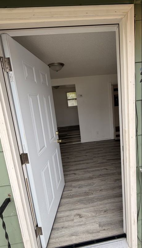 2204 6th St - Photo 2 of 6