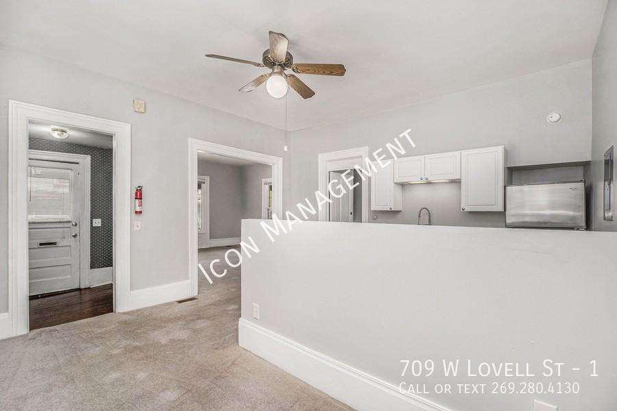 709 West Lovell Street #1 - Photo 5 of 15