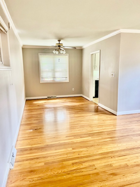 34 Knoxbury Ter - Photo 3 of 20