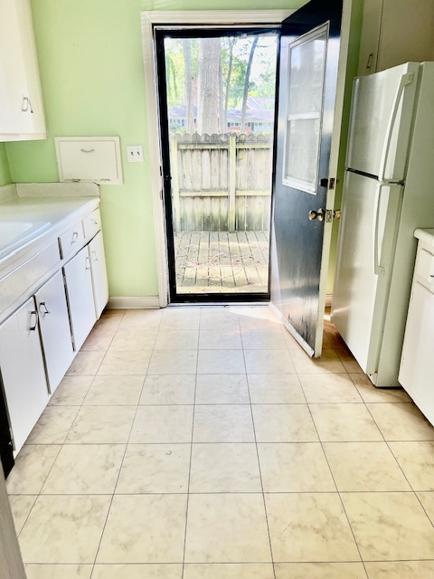 34 Knoxbury Ter - Photo 5 of 20