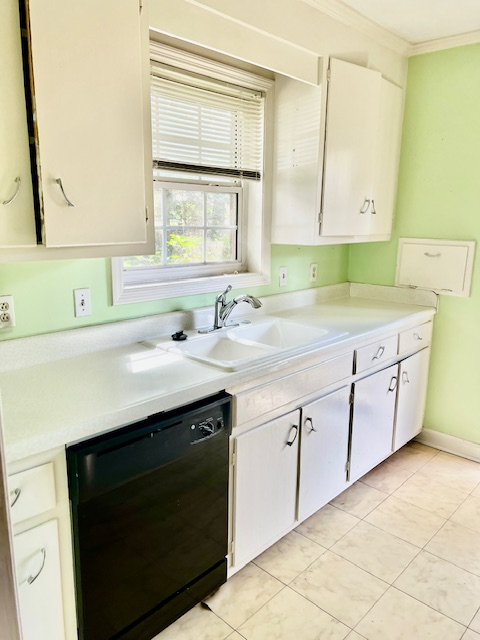 34 Knoxbury Ter - Photo 6 of 20