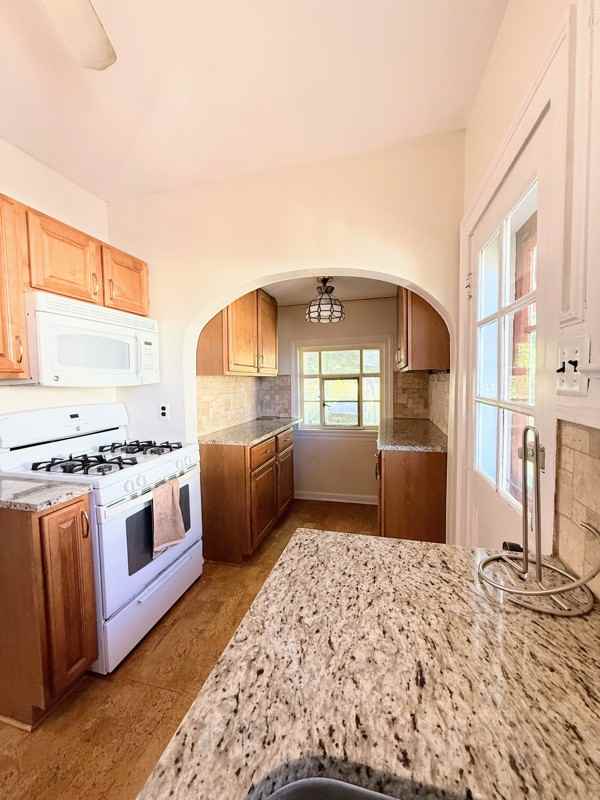 502 27th Ave - Photo 2 of 15