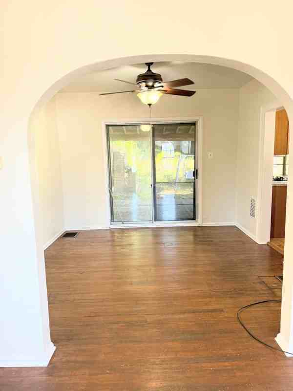 502 27th Ave - Photo 4 of 15