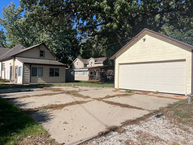 219 South 12th Street - Photo 3 of 10