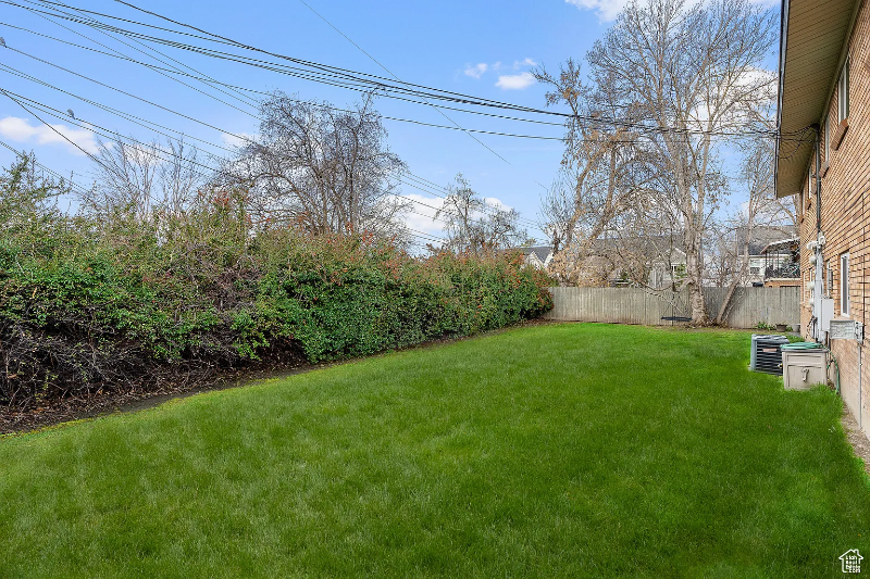 2022 S Holladay Blvd #A - Photo 4 of 17