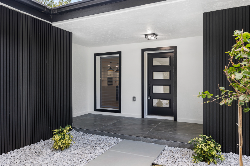2306 S San Jose Cir - Photo 3 of 20