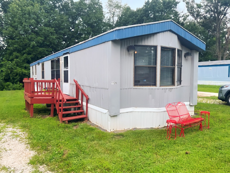 1120 Rim Rd - Photo 3 of 9