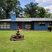 featured image of 209 S Laurel St