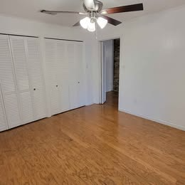 209 S Laurel St - Photo 2 of 7