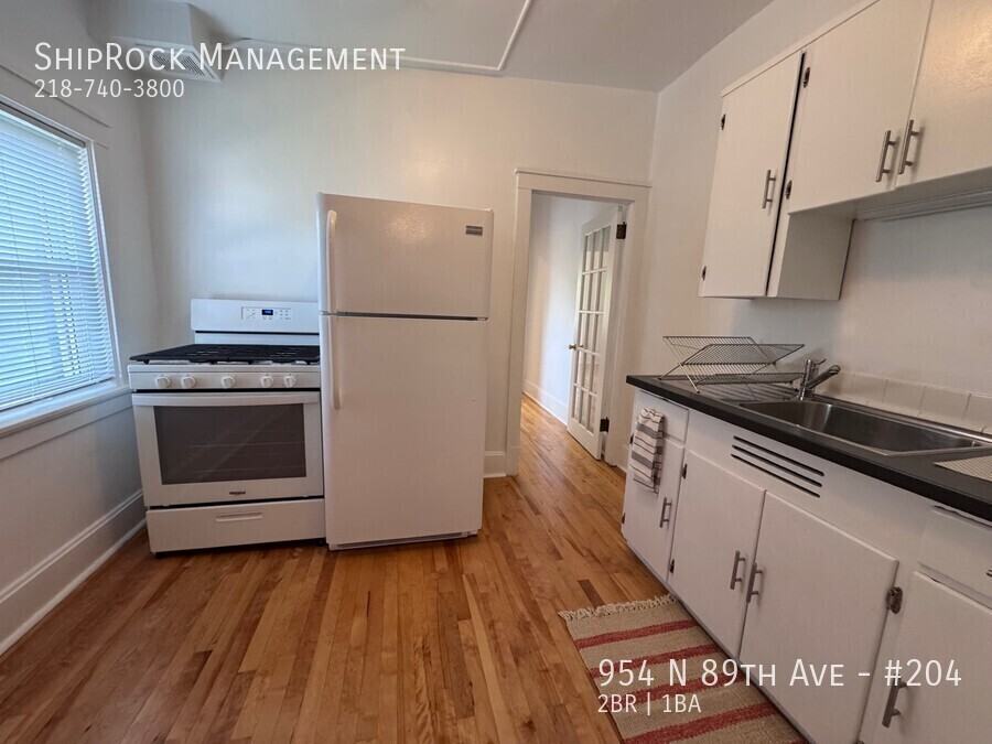 954 954 N 89th Ave #204 - Photo 6 of 12