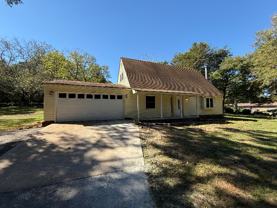 107 Foxwood Village Dr - Photo 1 of 1