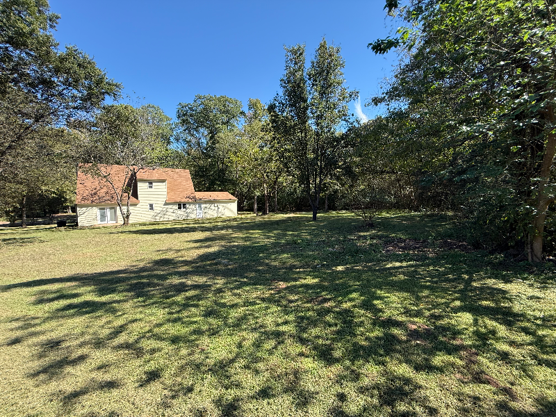 107 Foxwood Village Dr - Photo 2 of 20