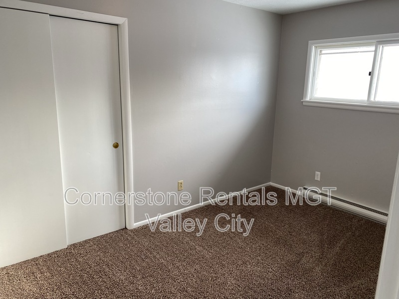 815 4th Street Southwest #827 - Photo 4 of 10