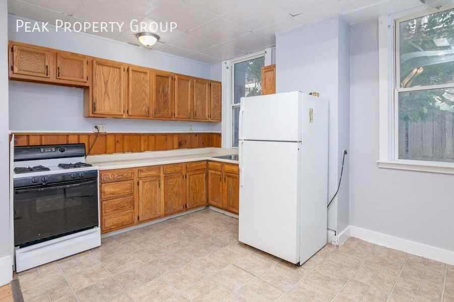 2554 Vestry Ave - Photo 3 of 24