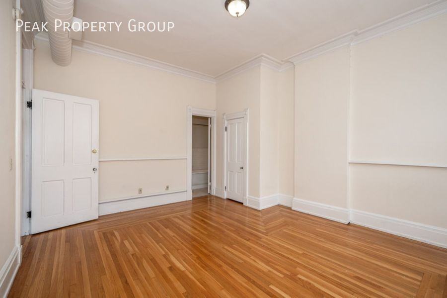 2365 Auburn Ave #6 - Photo 7 of 9