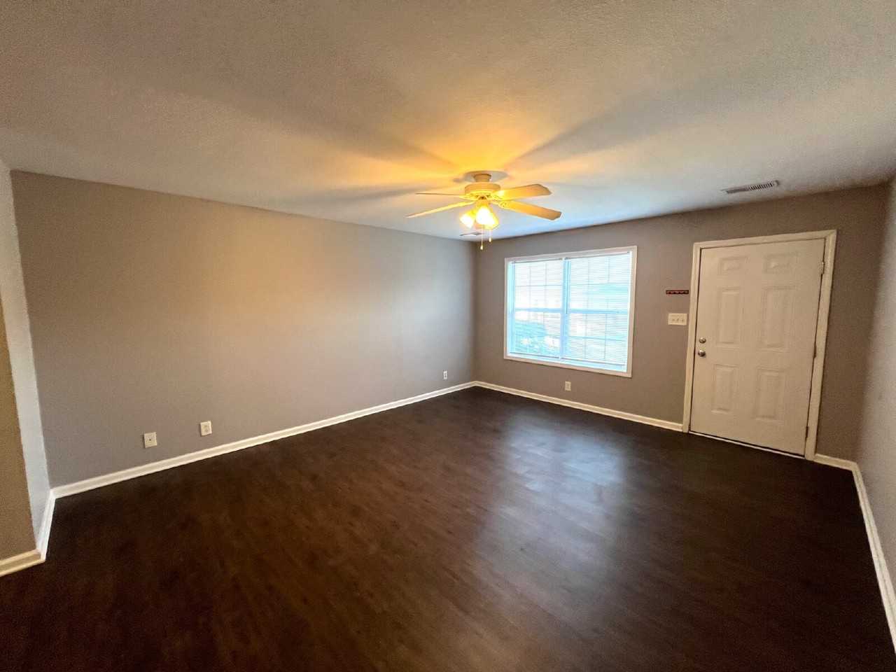 9103 Pembroke Oak Grove Rd #4A - Photo 3 of 12