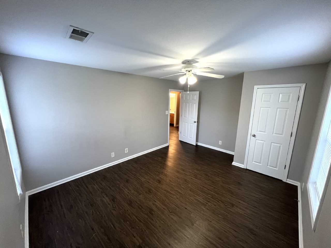 9103 Pembroke Oak Grove Rd #4A - Photo 6 of 12