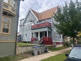 131 E Lloyd St - Photo 1 of 1