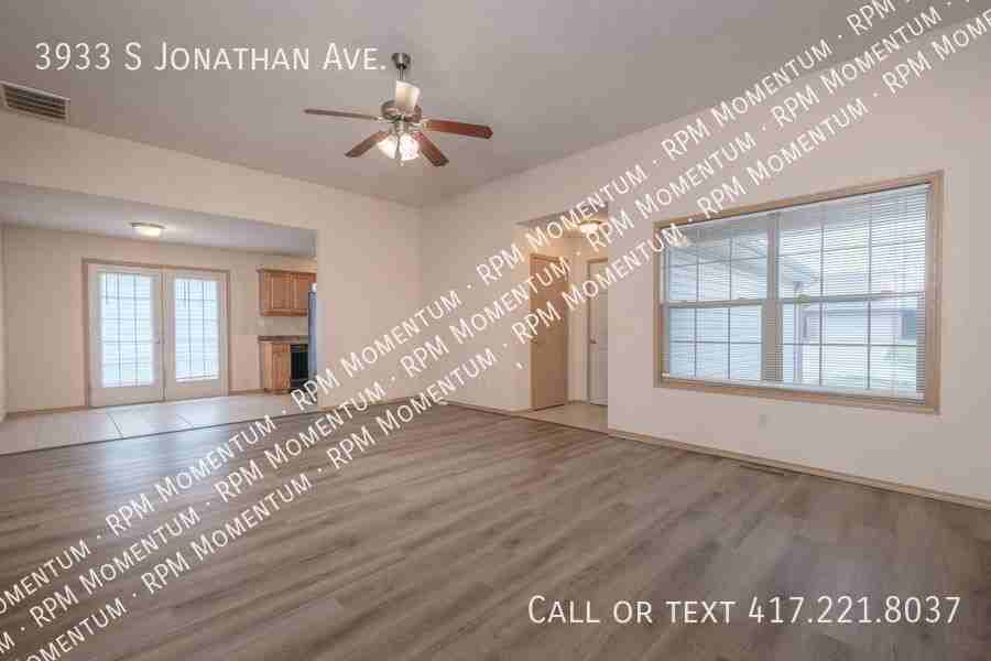 3933 S Jonathan Ave - Photo 3 of 26