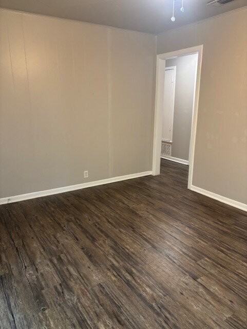 501 Center Street - Photo 3 of 15