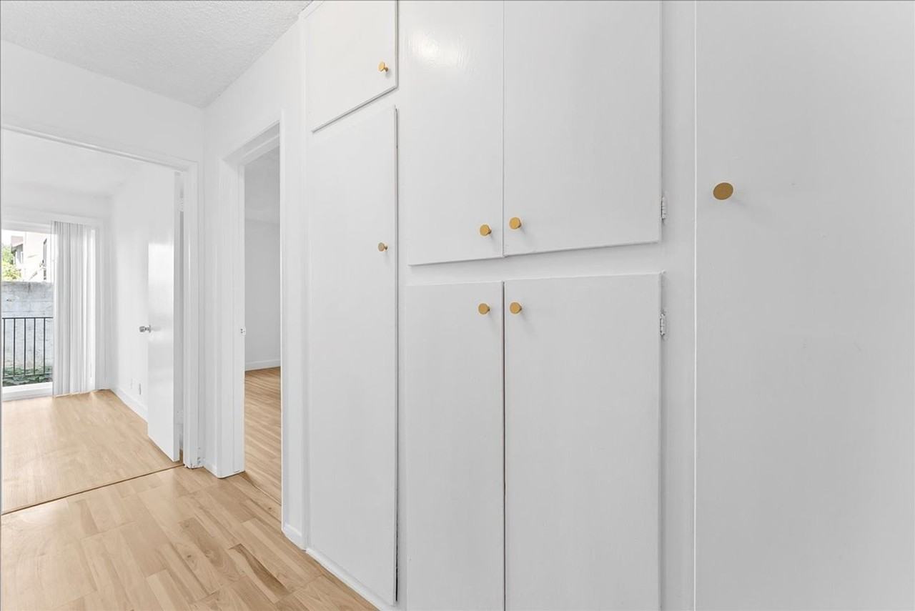 1155 Thompson Ave #06 - Photo 7 of 25