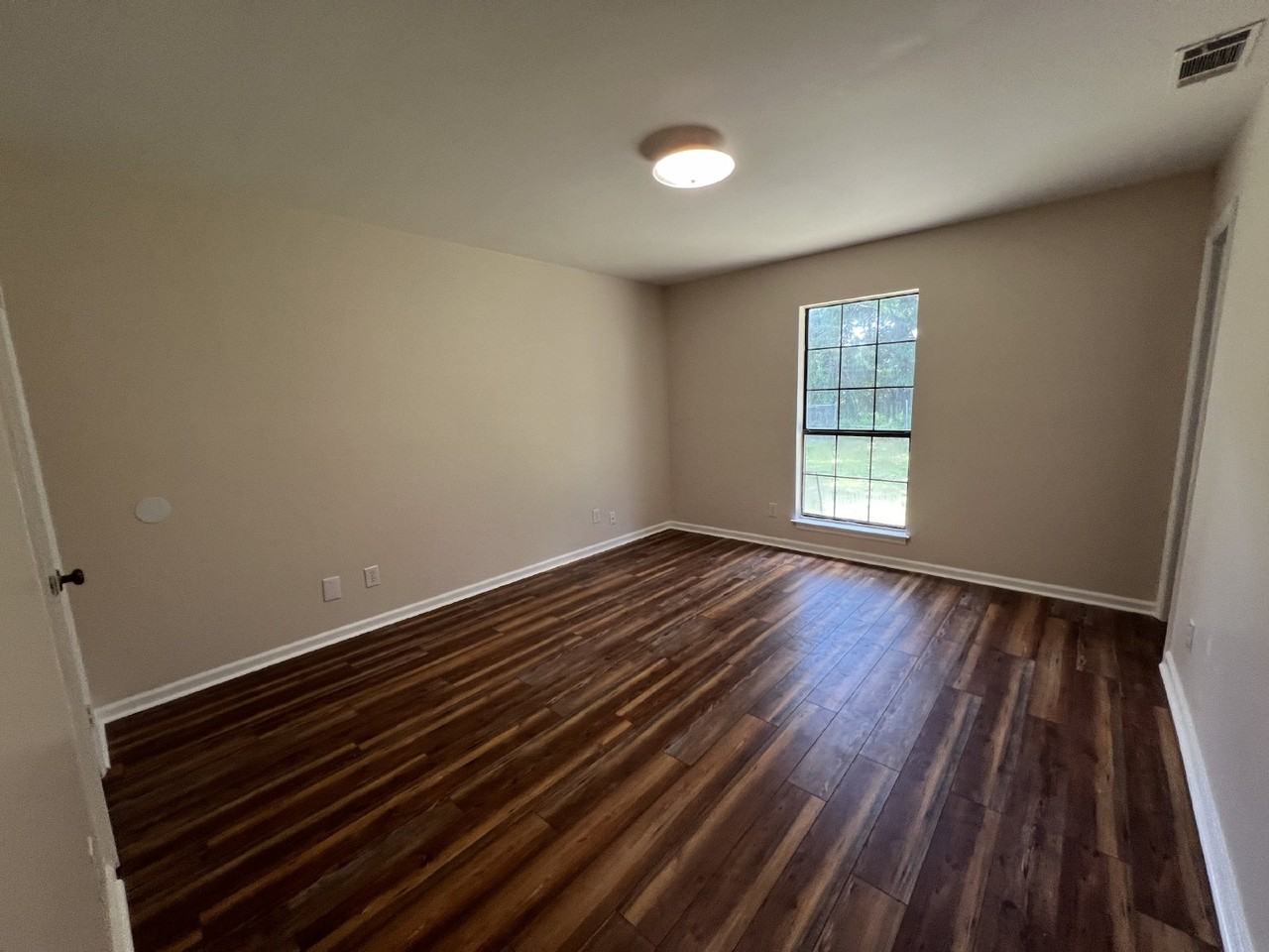 260 Garden Cir - Photo 4 of 8