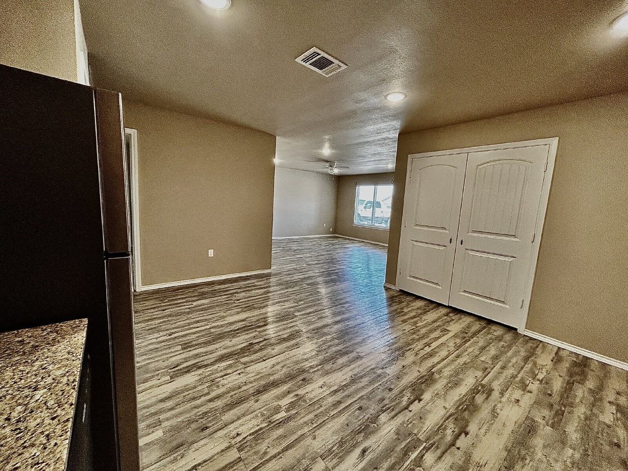 7413 Old Lubbock Highway - Photo 4 of 11