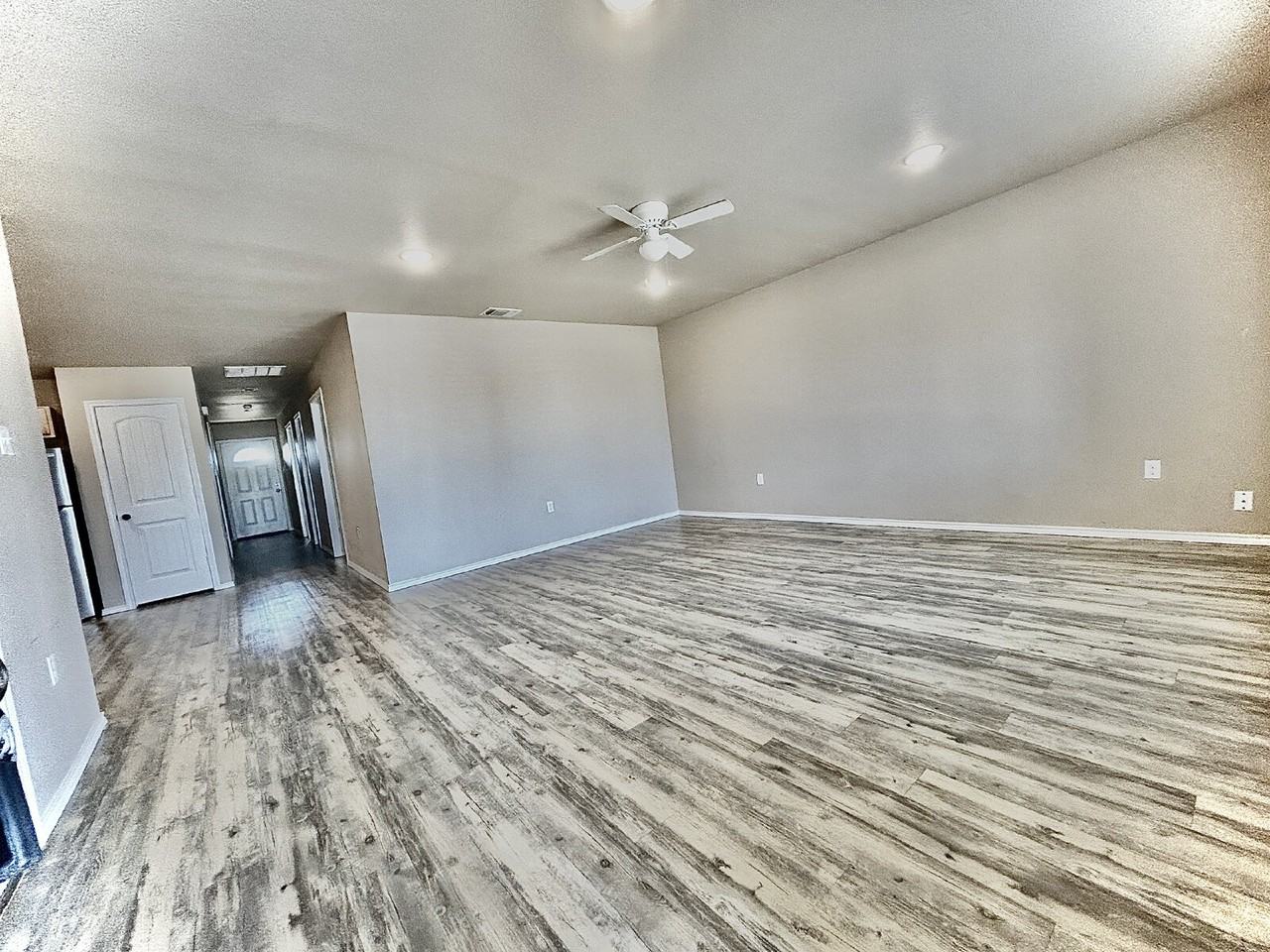 7413 Old Lubbock Highway - Photo 5 of 11