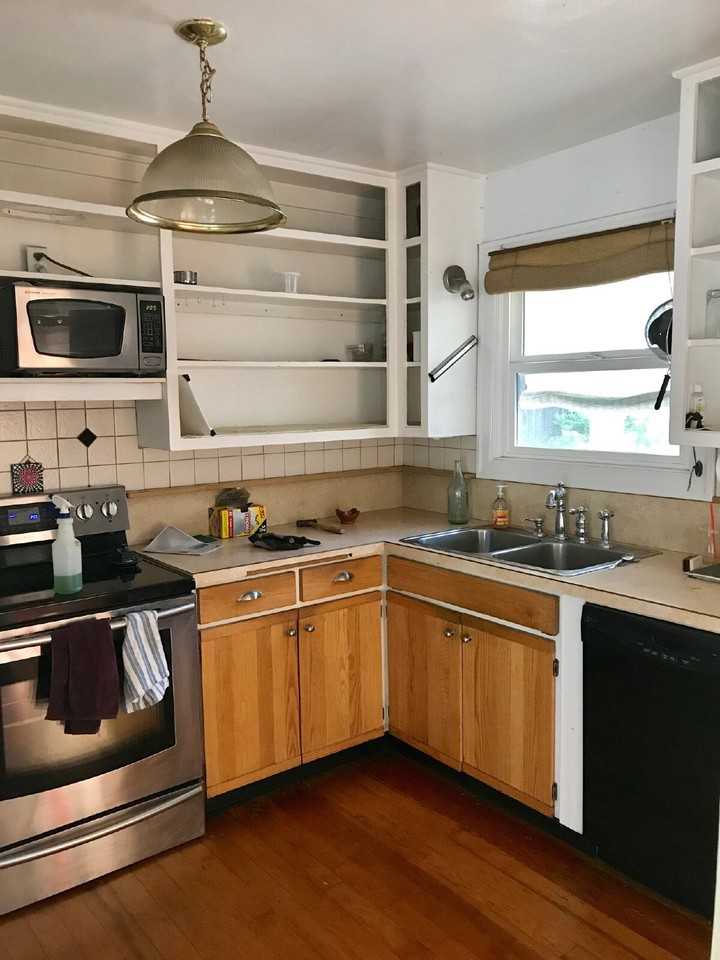 2361 Hilyard St - Photo 2 of 14