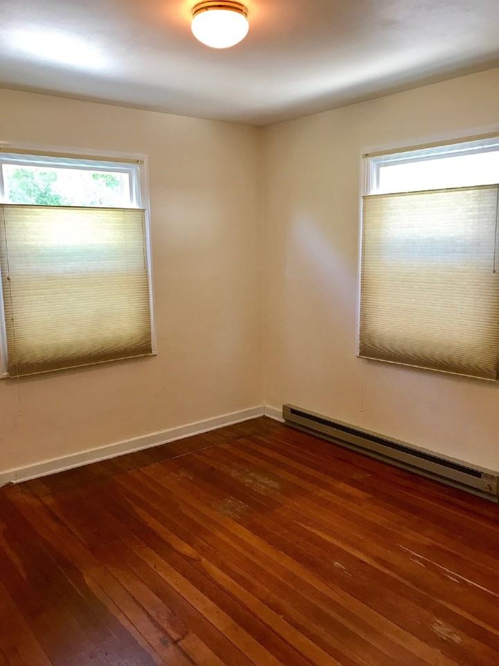 2361 Hilyard St - Photo 7 of 14