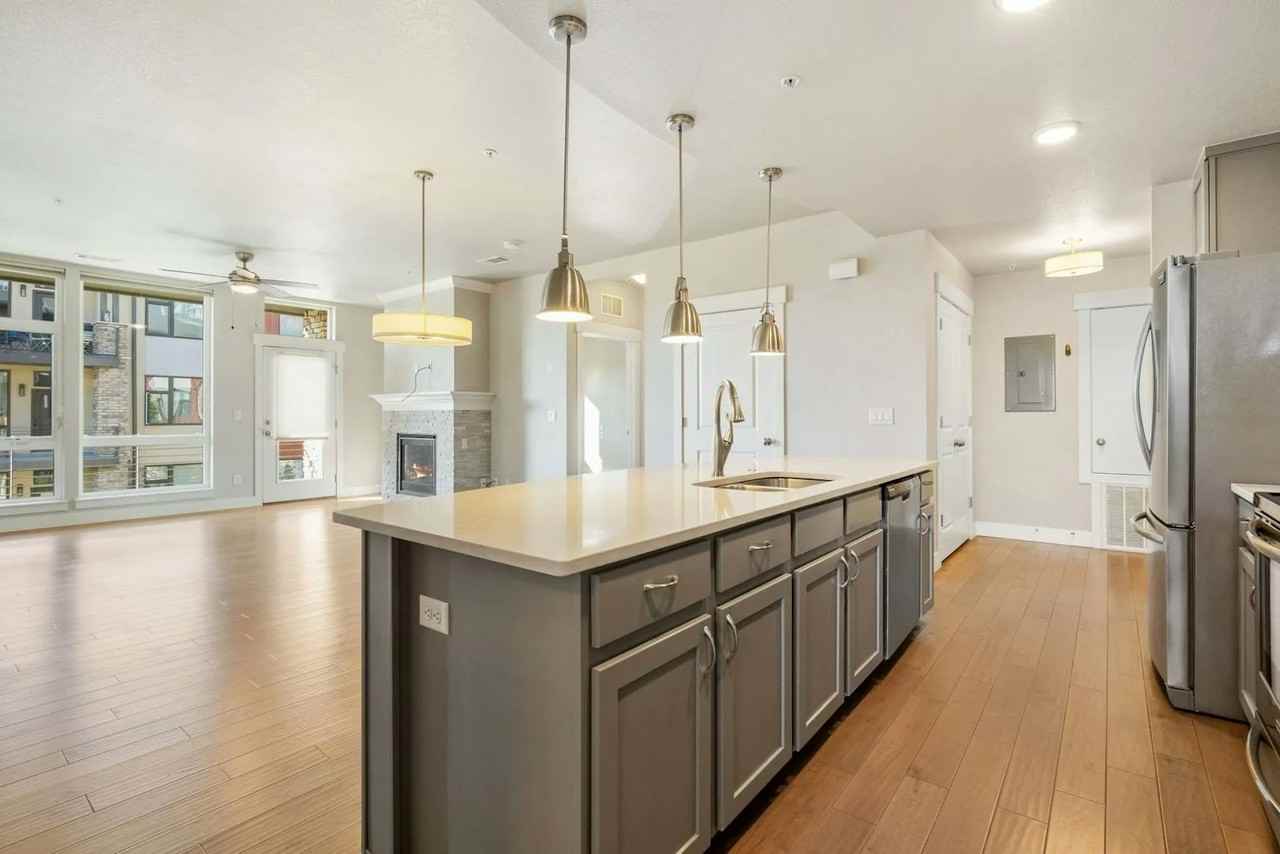 2715 Iowa Drive, Unit 305 - Photo 2 of 19