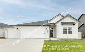 2252 N Carly Ave - Photo 1 of 1