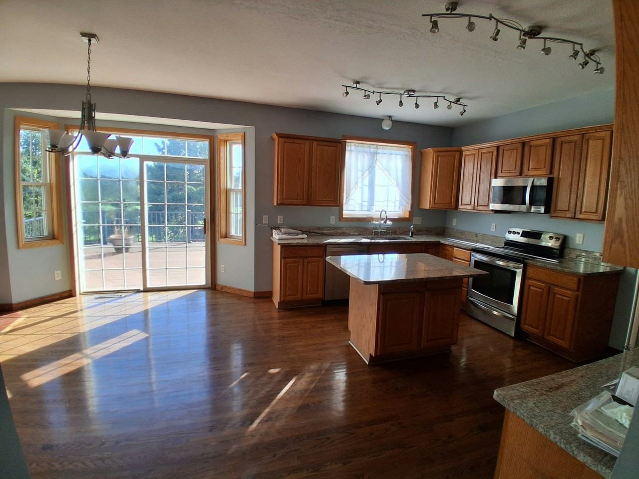 2972 Eagle Valley Dr - Photo 4 of 41