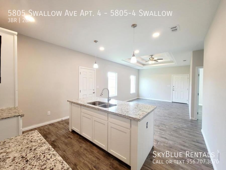 5805 Swallow Ave - Photo 6 of 29