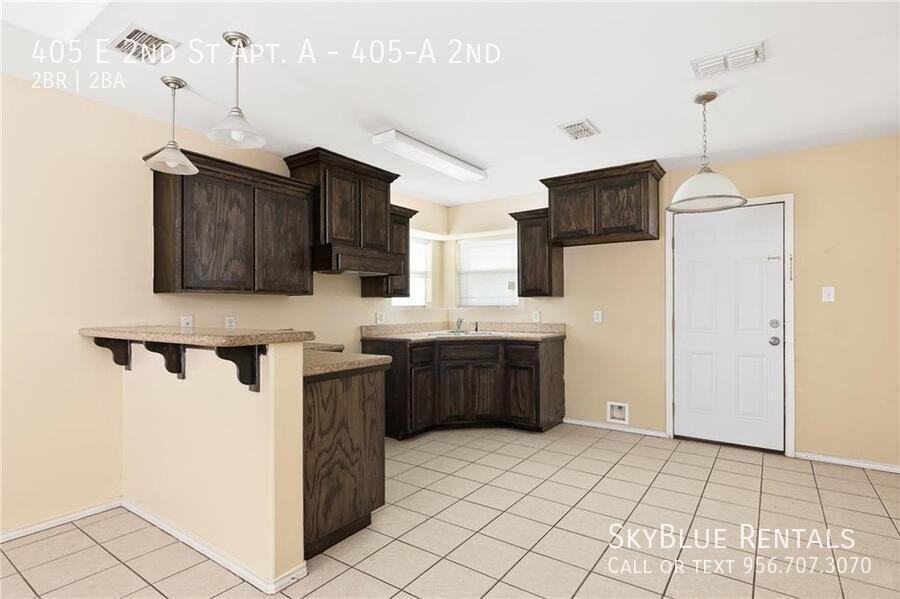 405 Second Street #405A2nd - Photo 4 of 11