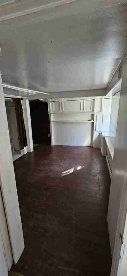 724 3rd Avenue, Unit Basement - Photo 3 of 14